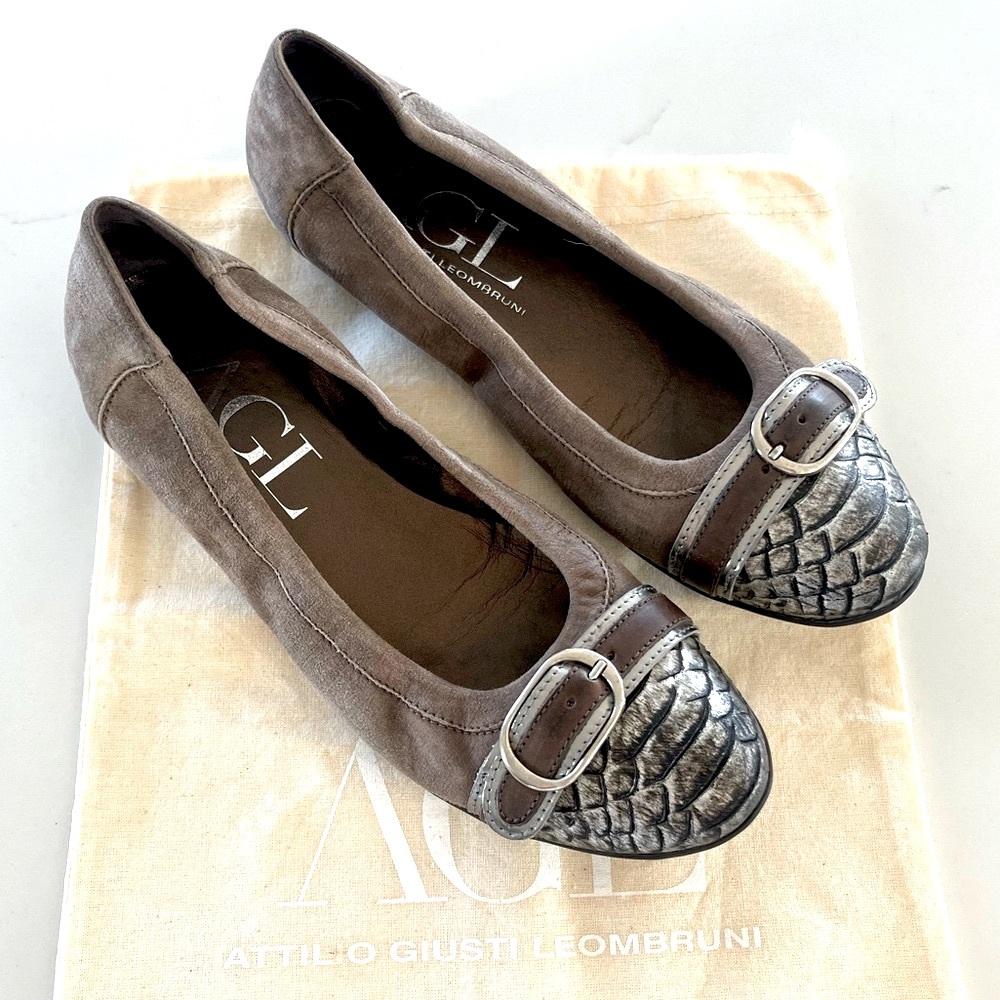 AGL Attilio Giusti Leombruni - Suede
Captoe Buckle Ballet Flats - Size EU 39